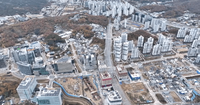 현대 도시 경관의 항공 뷰