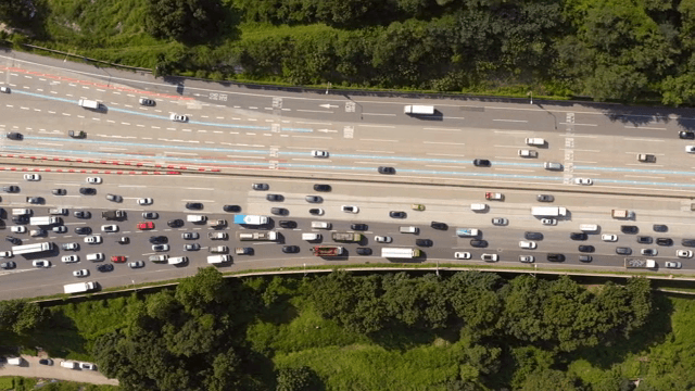 교통량이 많은 고속도로