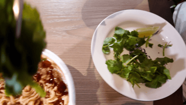 Cilantro on cup noodles
