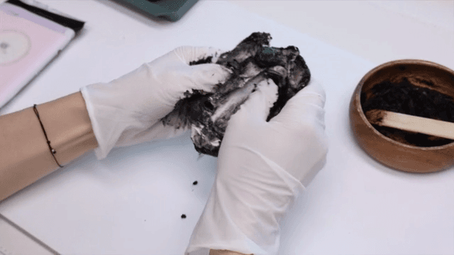 Adding color to clay