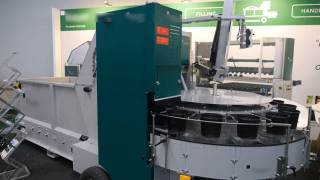 작동 중인 자동 식재 시스템