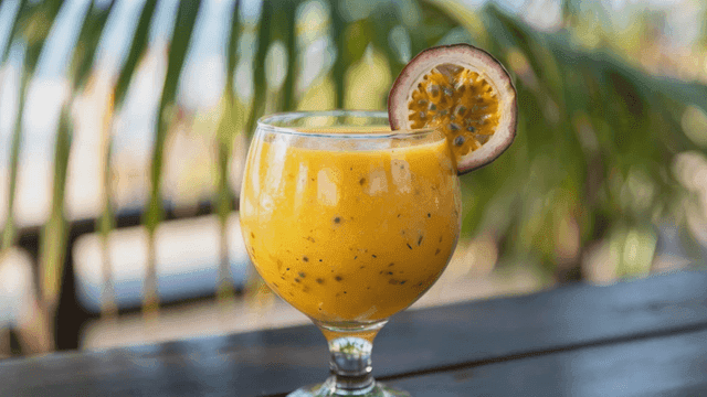 열대에 상큼한 패션프루트 스무디