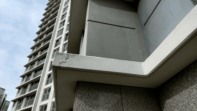 현대식 고층 건물 외관