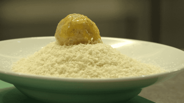 Meat fritters topped with breadcrumbs