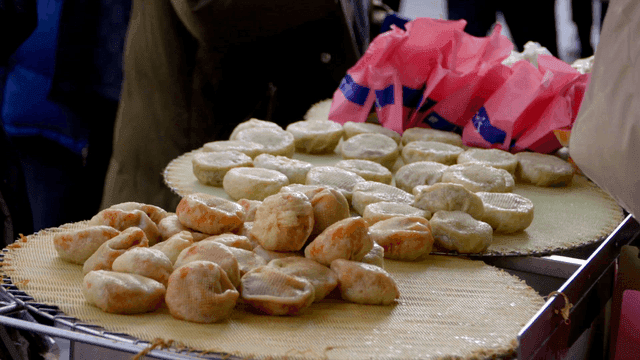 Steamed dumplings prepared on plate