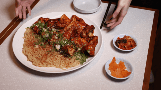 Spicy braised chicken and noodle dishes