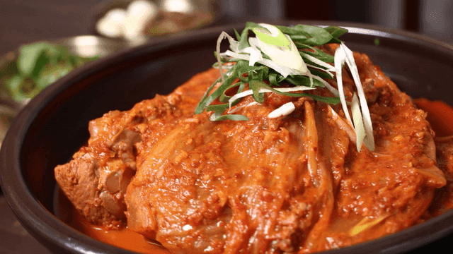 Pork kimchi stew in pot