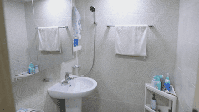 깨끗하고 정돈된 욕실