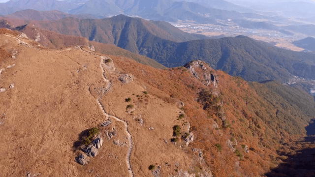 산악 풍경의 항공 뷰
