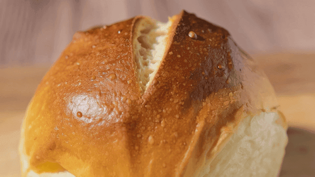 Freshly baked bread on a wooden board
