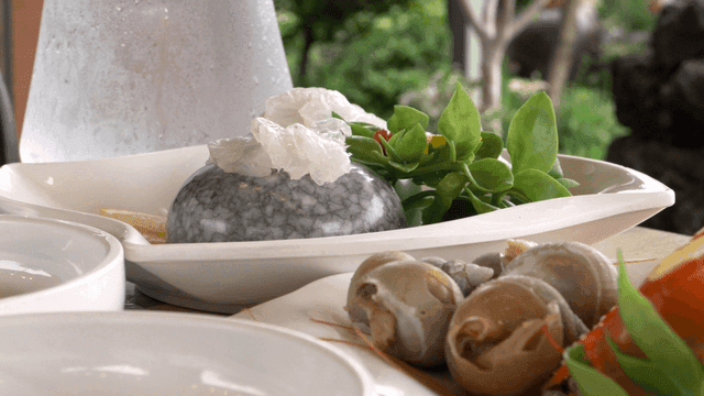 Fresh seafood platter with shrimp and shellfish