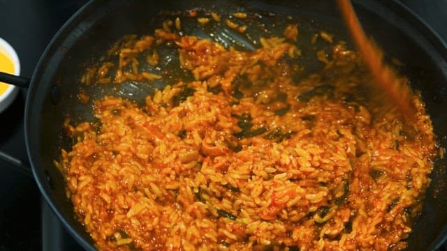 다 먹은 찌개와 맛있게 비벼지는 쌀밥