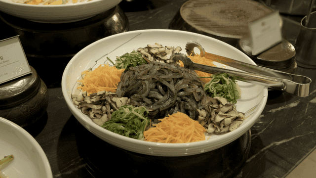 Cold Jellyfish with Vegetables