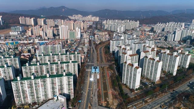 한낮의 대형 주거단지 풍경