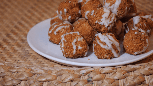 Coconut Rocher plate with icing