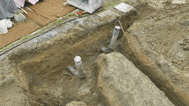 파이프가 묻혀 있는 건설현장