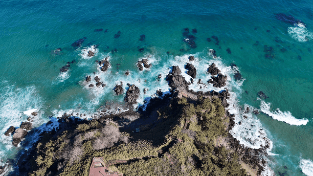 Scenery of turquoise sea and coastline
