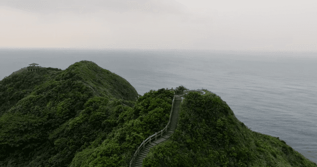 Scenic mountain path overlooking the sea