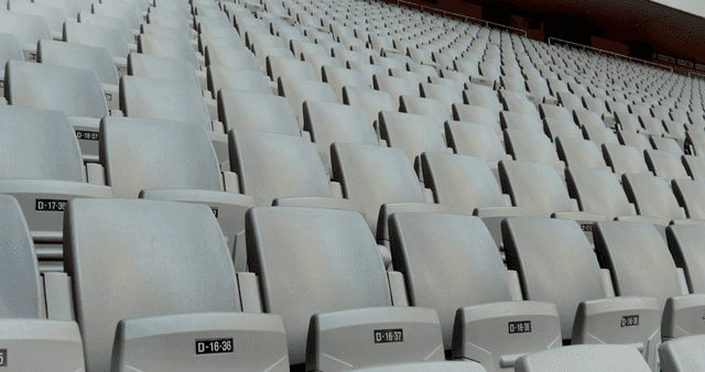 큰 경기장의 빈 좌석