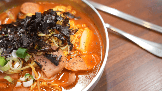 Spicy ramen with toppings