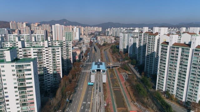 Traffic in a City with High-Rise Apartments