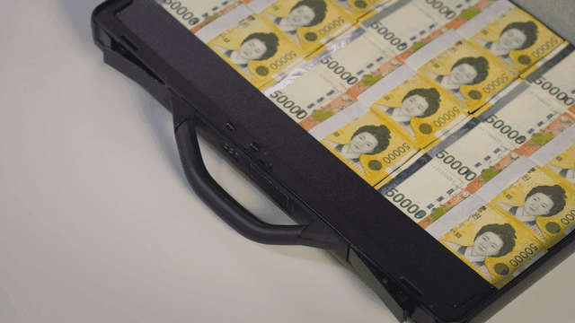 A briefcase filled with Korean won bills