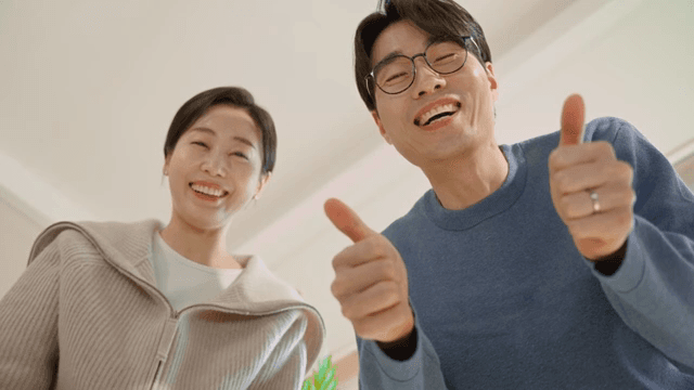아이의 시선으로 바라보는 칭찬하는 부모
