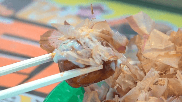 가쓰오부시가 올라간 타코야키