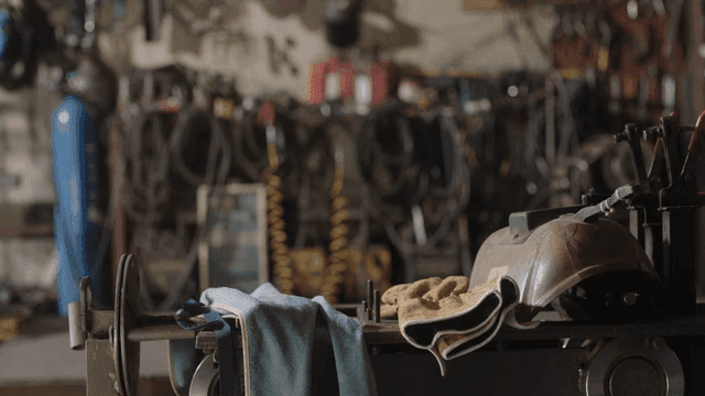 도구와 장비가 있는 작업장