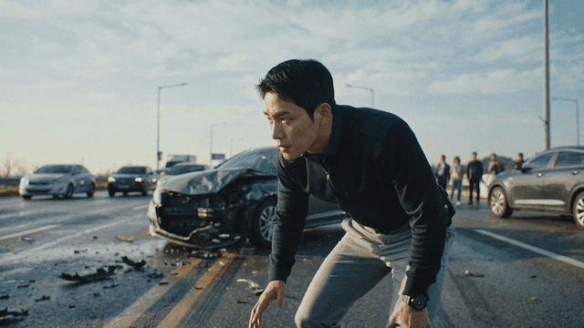 Man at scene of traffic accident