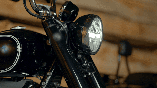 오토바이 헤드라이트 클로즈업
