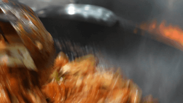 Spicy stir-fried pork cooked in hot pan