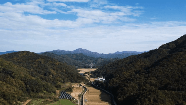 산과 들이 있는 아름다운 골짜기