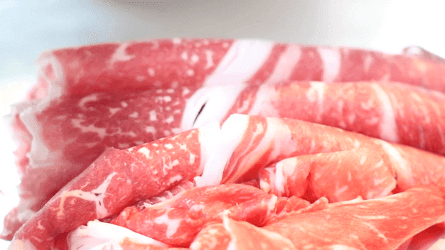 얇게 썬 마블링있는 소고기