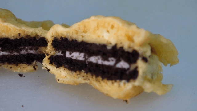 반죽을 입혀 튀긴 쿠키