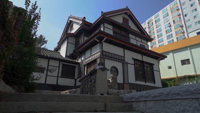도심 속에 위치한 일본식 전통 주택