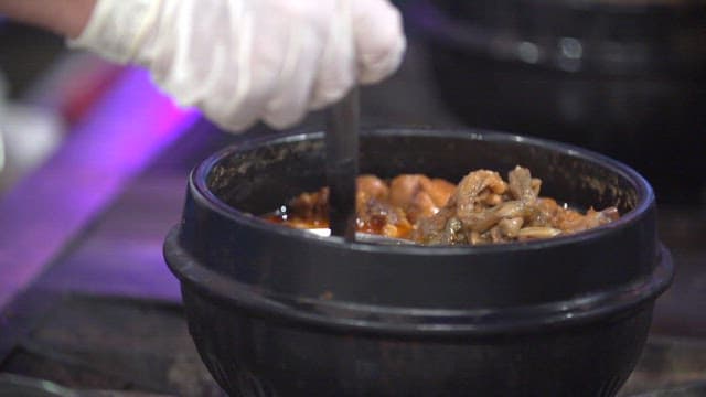 오리탕에서 걷어내는 기름