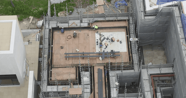 공원 앞 공사 현장