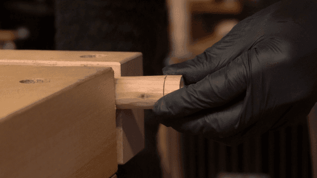 Woodcraft work through precise saw cutting