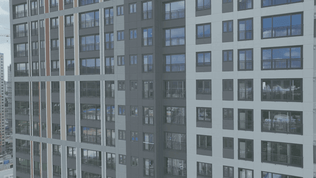 도시의 고층 아파트 건물