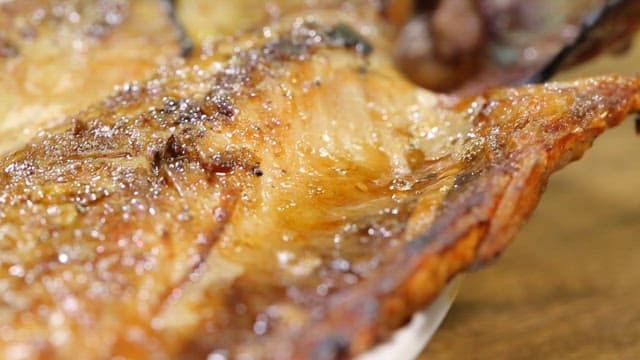 바삭한 껍질의 노릇노릇한 삼치구이